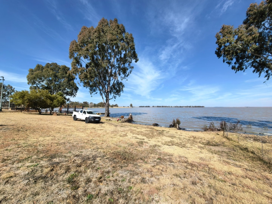 2 Bedroom Property for Sale in Oranjeville Free State
